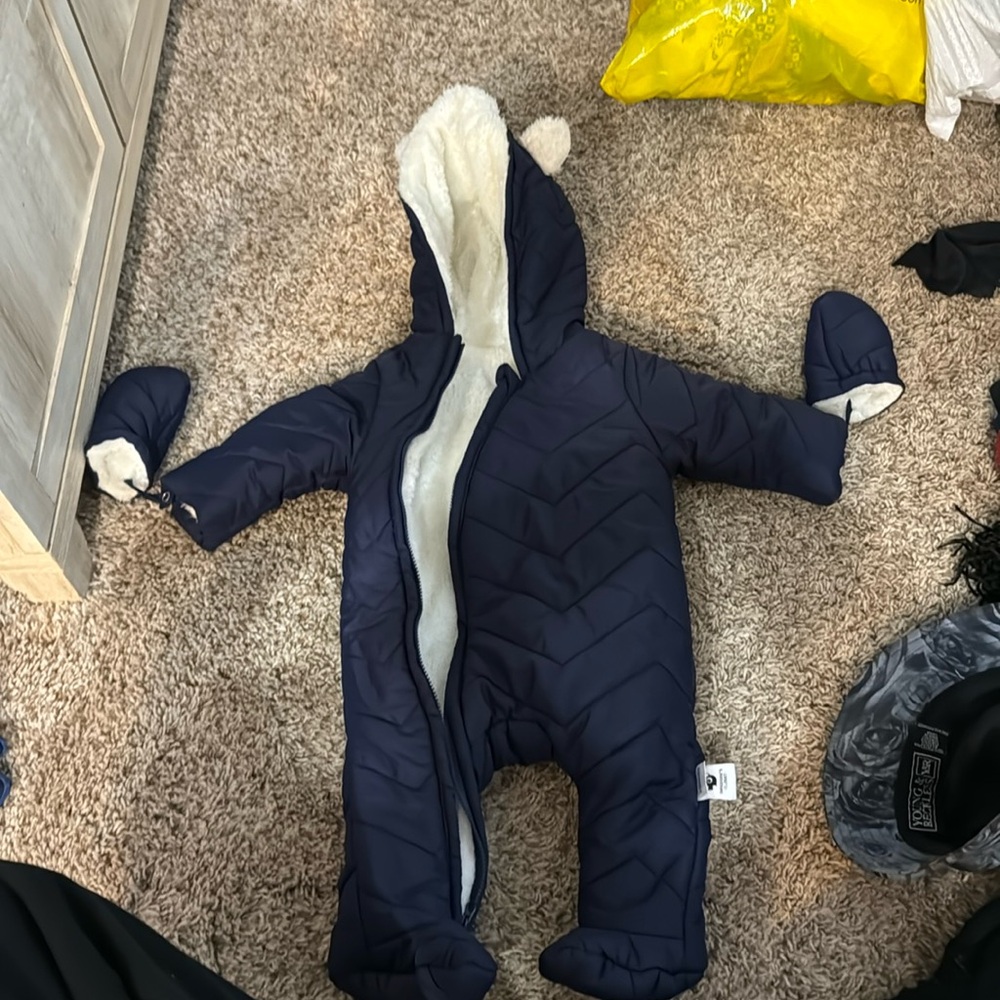 Infant snow suit 3-6 months